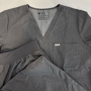 FIGS Heather Gray Scrub Set with Teal Drawstring Accent XXL Top & 3XL/P Pants